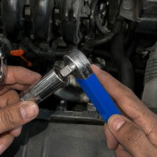 Attach socket